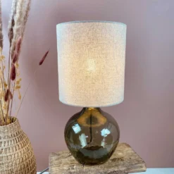 Lampe à Poser En Verre Coloris Vert Et Abat Jour Lin H38cm -Magasin D'Éclairage Domestique lampe a poser en verre coloris vert et abat jour lin h38cm 3
