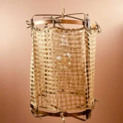 Lanterne Thaïlandaise L En Métal Coloris Laiton Rustique Et Tissu Beige Ajouré