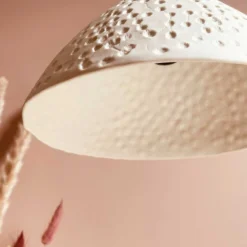 Suspension Domnine Avec Rosace En Porcelaine - Myriam Aït Amar -Magasin D'Éclairage Domestique suspension domnine avec rosace en porcelaine myriam ait amar 5