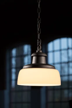 Suspension En Fer Forgé Et Verre Opale Style Industriel